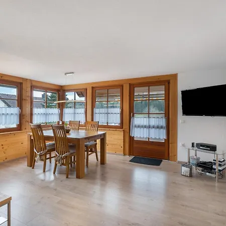84qm, 2 Schlafzimmer * Peterzell