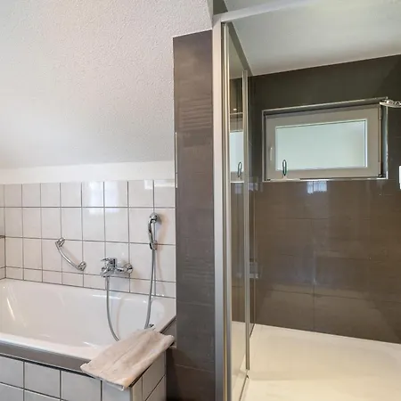 84qm, 2 Schlafzimmer Appartement